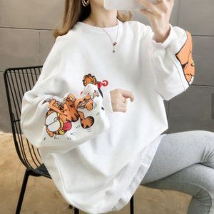 Loose fit long sleeved Garfield Design